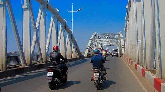 Cầu Tân Thuận giao giữa quận 4 và quận 7