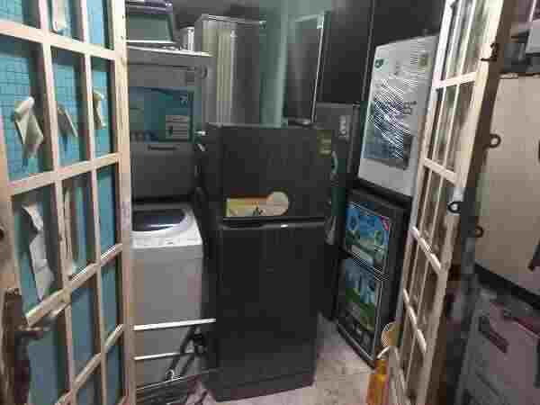 Mua tủ lạnh cũ Bình Dương đến tận nhà khách
