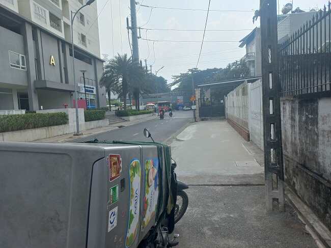 Nhân viên đi thu mua tủ lạnh cũ ở Thủ Đức 